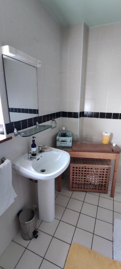Joanna'S Studio , Key Locker By Whatsapp Own Entrance, Own Bathroom Youghal Exterior foto