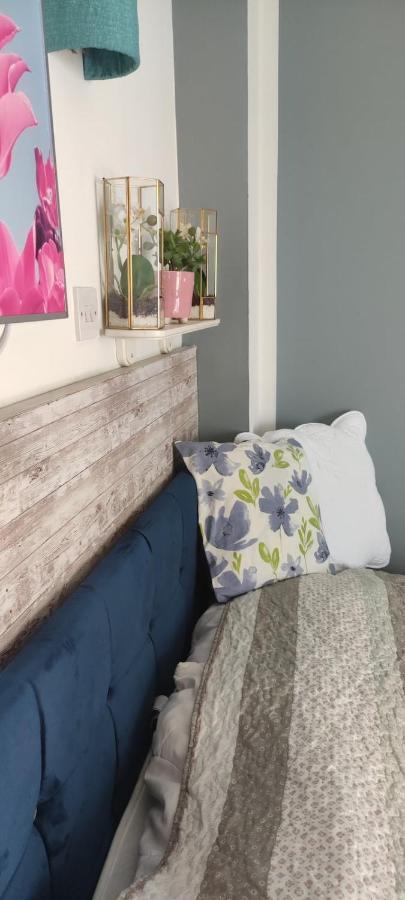 Joanna'S Studio , Key Locker By Whatsapp Own Entrance, Own Bathroom Youghal Exterior foto
